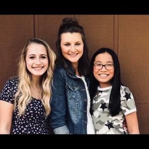 Meet your Posher, Chloe